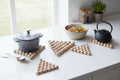 Kitchen trivets aus gedrechselte Holzperlen