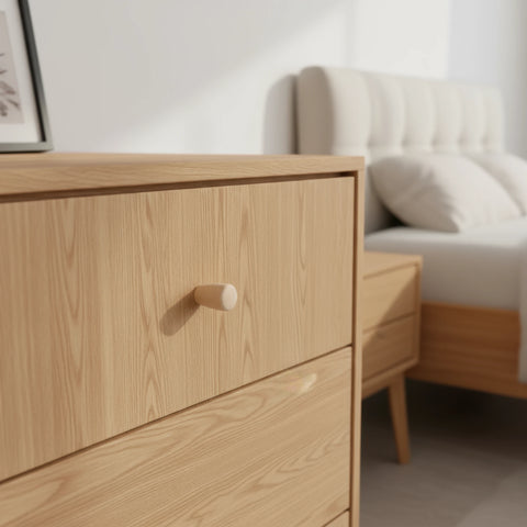 32 mm konisch Birkenholz Möbelknopf installed on cabinet door