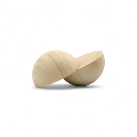 lähikaader  40 mm split puidust kuulid showing wood grain